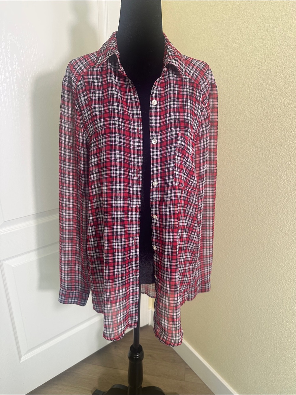 Olsenboye extra long light weight red plaid button down polyester shirt. Medium